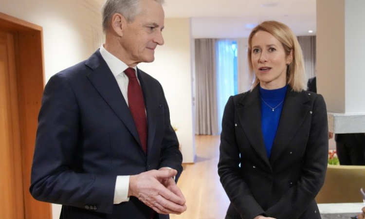 Кая Калас зове за засилване на НАТО